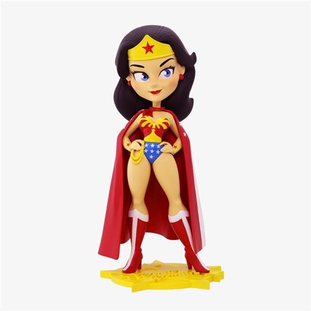 Caped Variant  Lynda Carter as Wonder Woman Vinyl Figure
